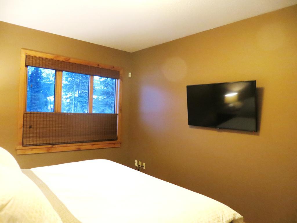 Luxury Canmore Vacations חדר תמונה